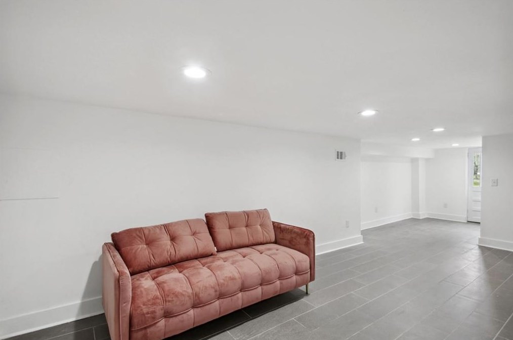 1375 Alverado Way, Decatur GA  30032-2927 exterior