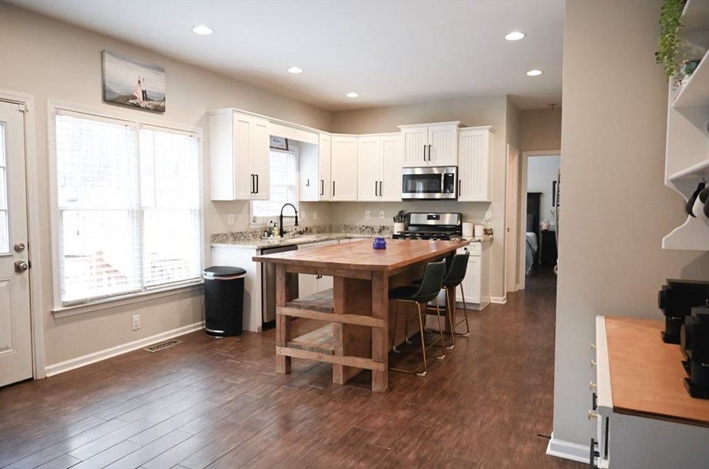 528 Homestead Dr, Dallas GA  30157-4631 exterior