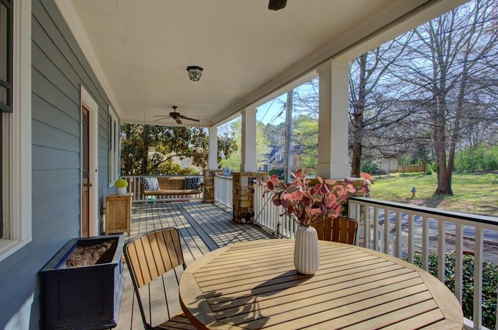 2592 Old Roswell Rd, Smyrna GA  30080-2112 exterior