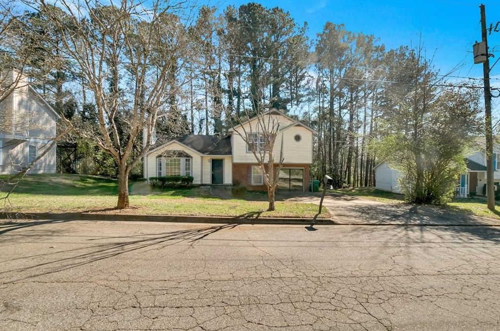 2457 Corner Shoals Dr, Decatur GA  30034-1224 exterior