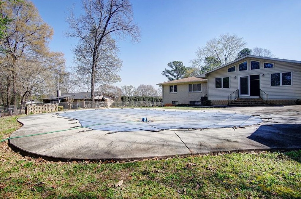 144 Devonwood Dr, Calhoun GA  30701-2026 exterior