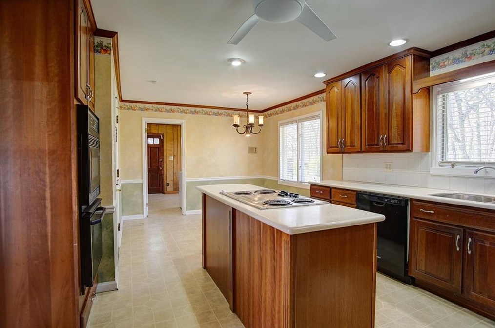 144 Devonwood Dr, Calhoun GA  30701-2026 exterior