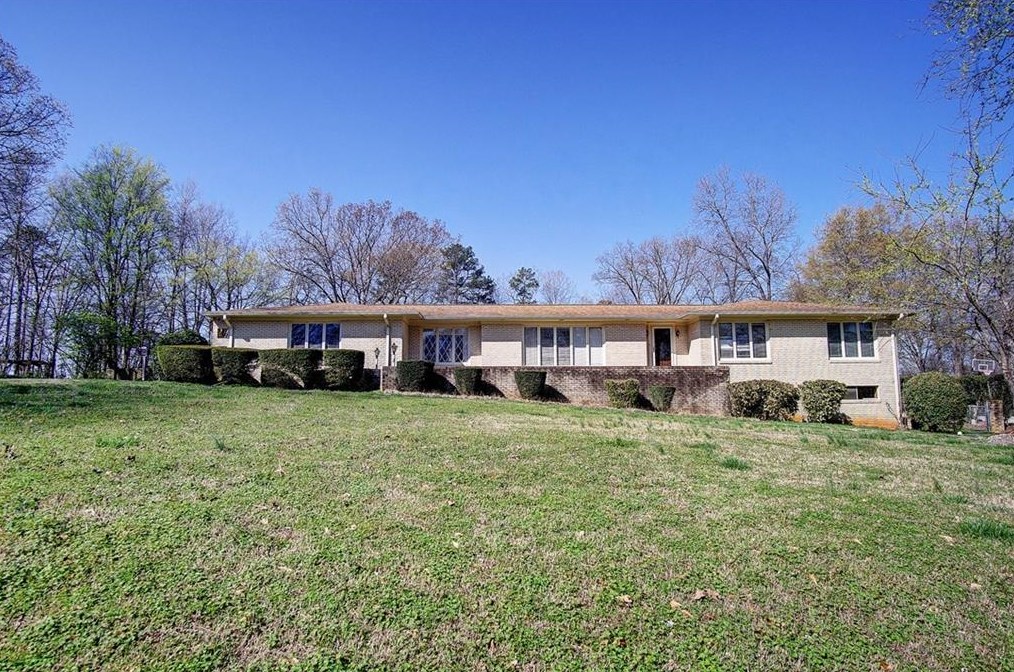 144 Devonwood Dr, Calhoun GA  30701-2026 exterior