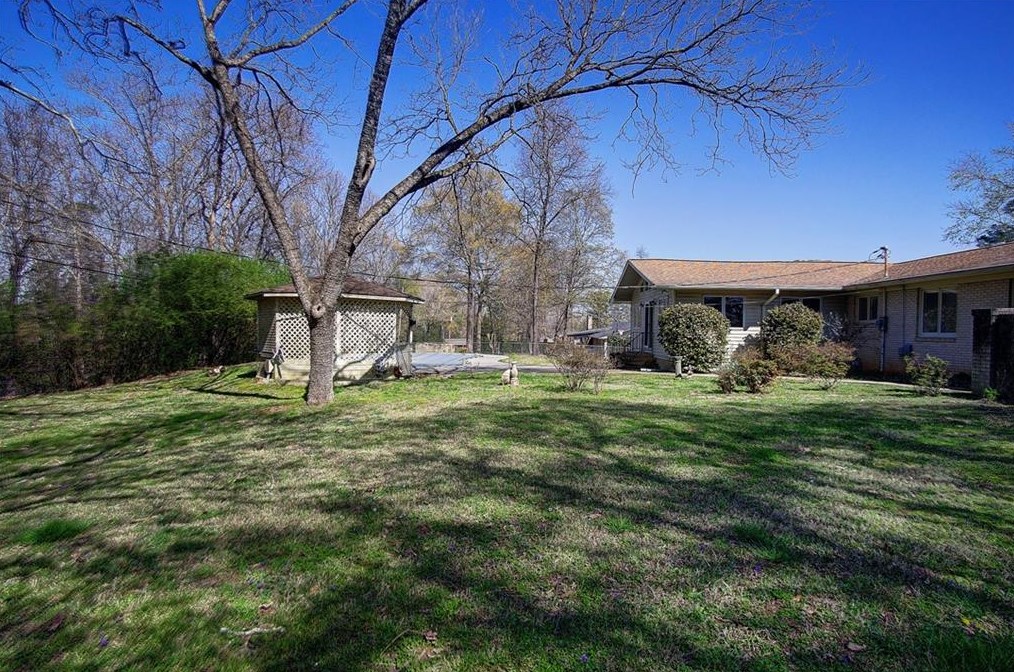 144 Devonwood Dr, Calhoun GA  30701-2026 exterior