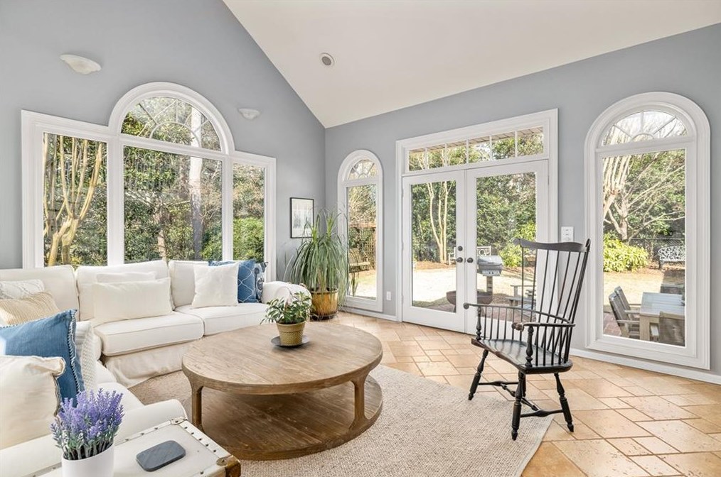 2828 Delcourt Dr, Decatur GA  30033-2440 exterior