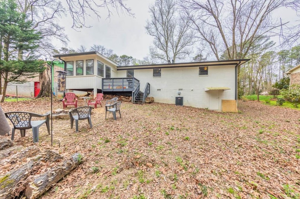 709 Glochester Pl, Norcross GA  30071-3014 exterior