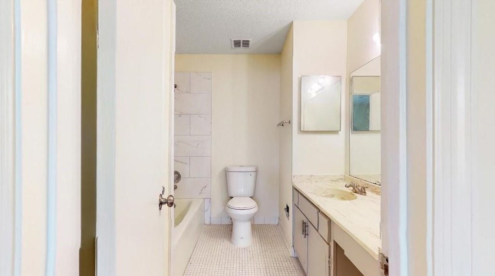 153 Glen Acres Ct, Decatur GA  30035-1625 exterior