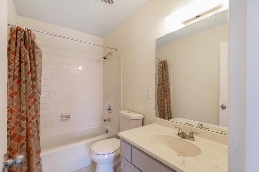 153 Glen Acres Ct, Decatur GA  30035-1625 exterior