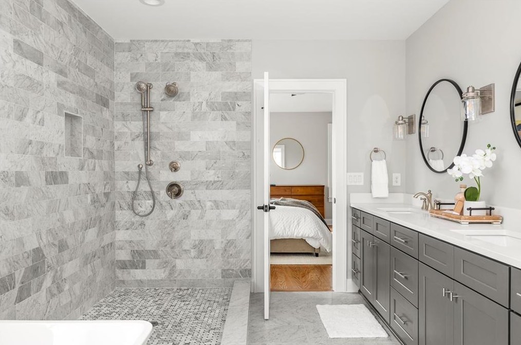 250 Lake Dr, Decatur GA  30030-3526 exterior