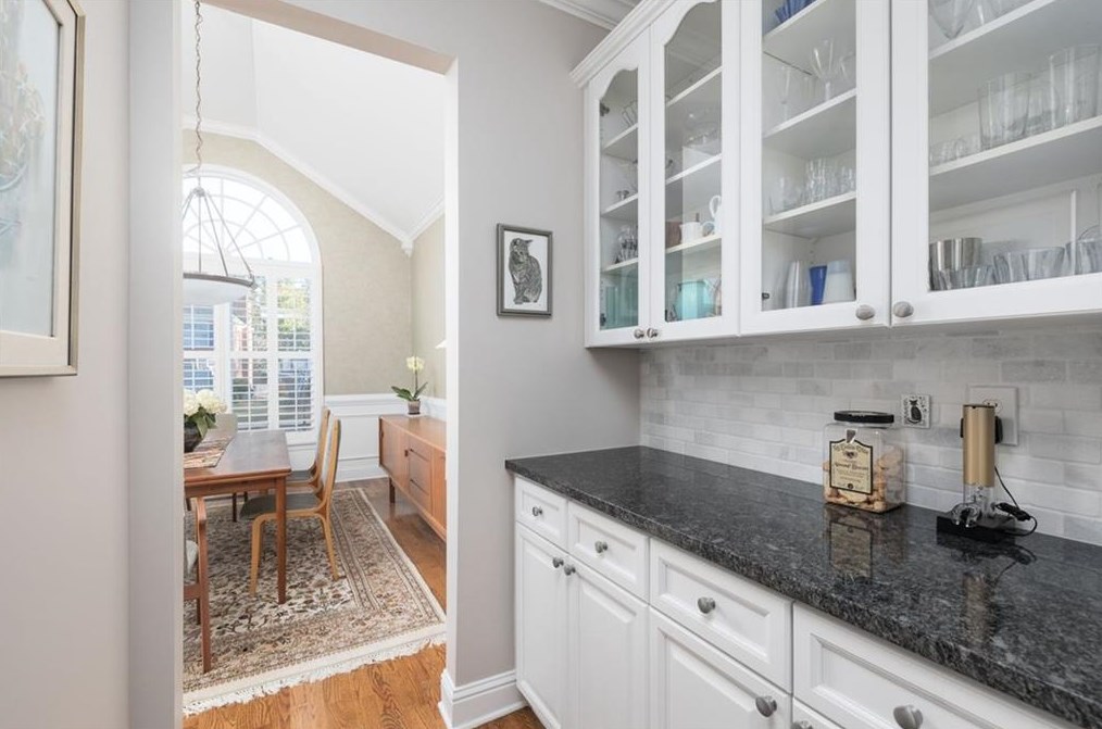 1567 Reserve Cir, Decatur GA  30033-1538 exterior