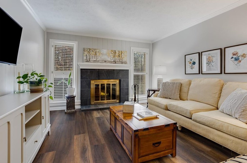 3004 Vinings Ferry Dr, Atlanta GA  30339-4300 exterior