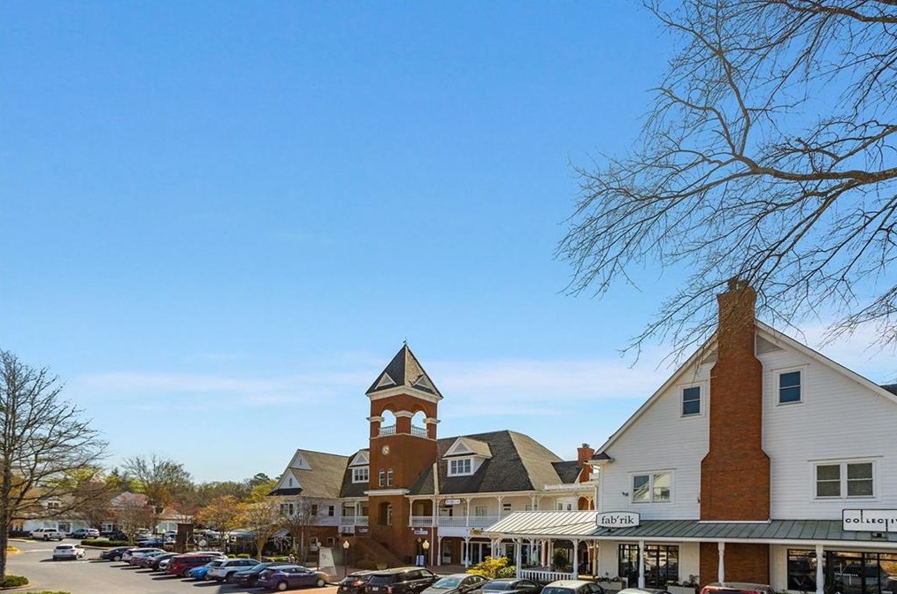 3004 Vinings Ferry Dr, Atlanta GA  30339-4300 exterior