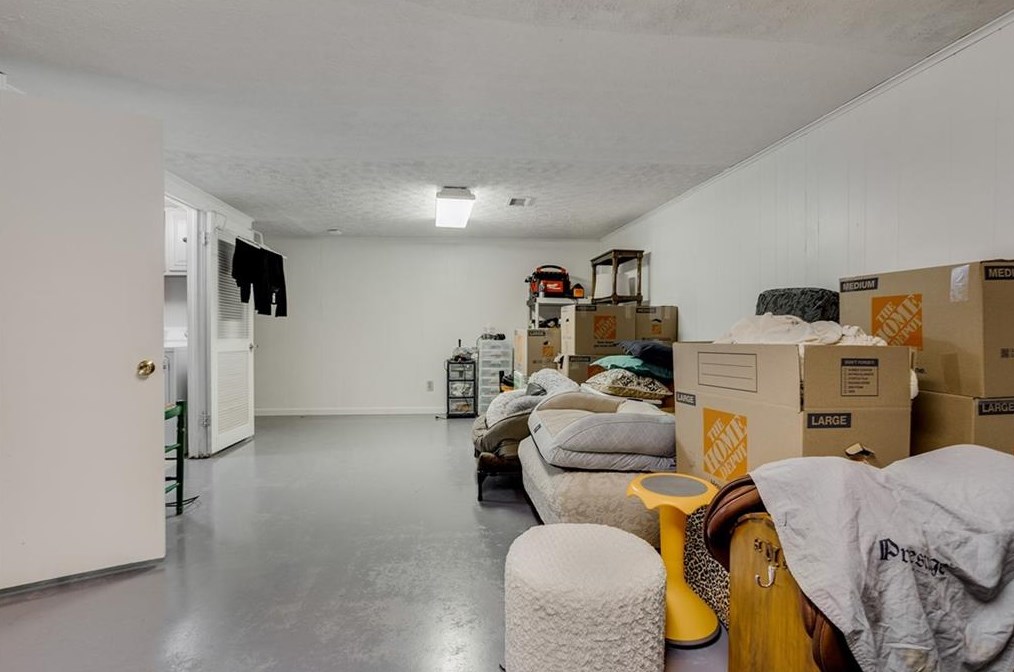 3004 Vinings Ferry Dr, Atlanta GA  30339-4300 exterior