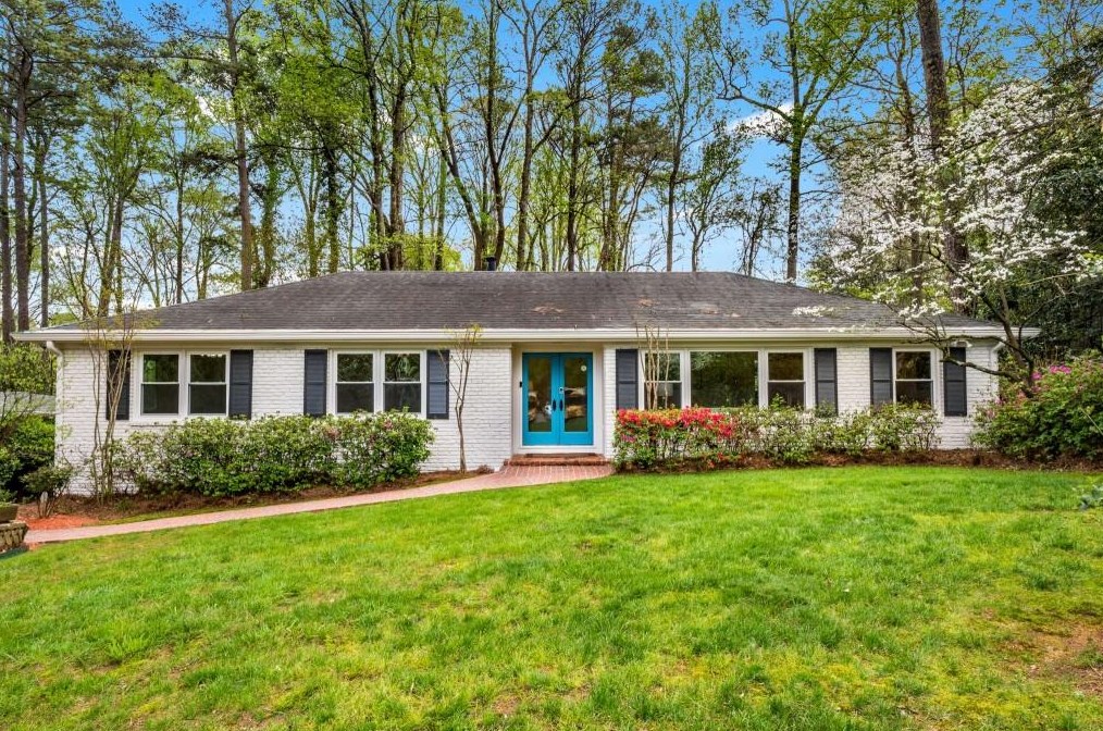 347 Old Ivy Rd, Atlanta GA  30342-4545 exterior