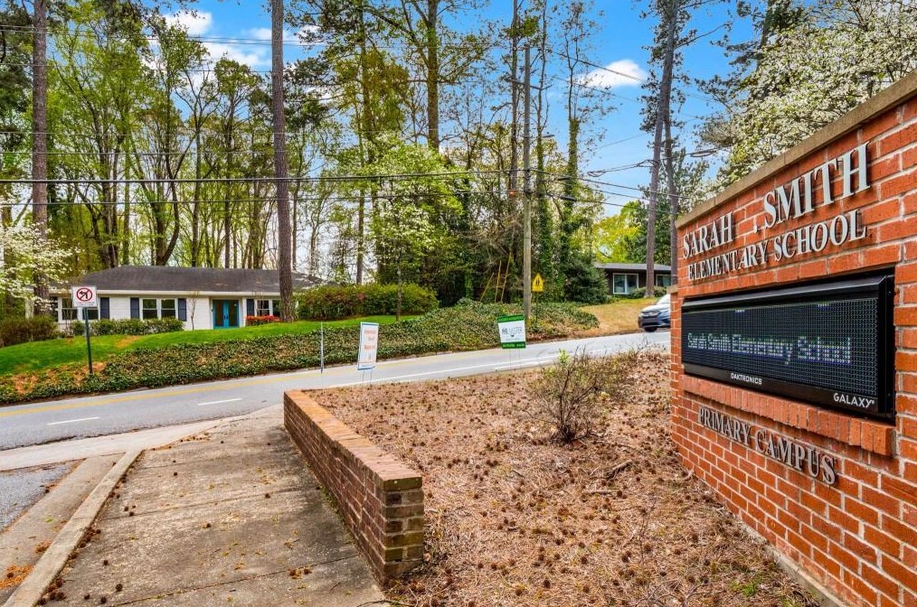 347 Old Ivy Rd, Atlanta GA  30342-4545 exterior