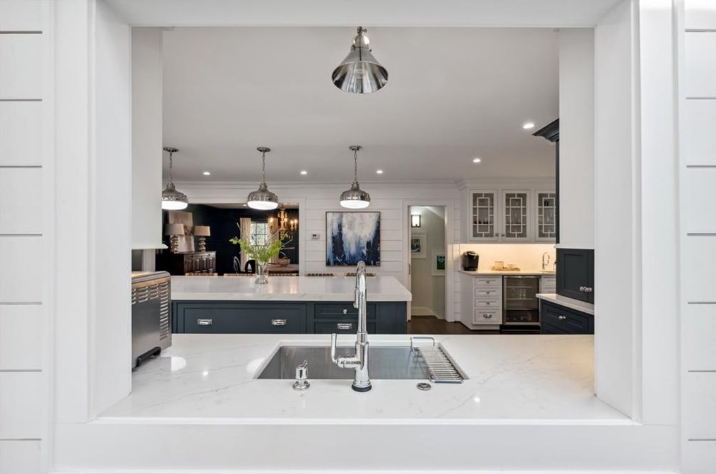 6230 Mountain Brook Way, Atlanta GA  30328-3610 exterior