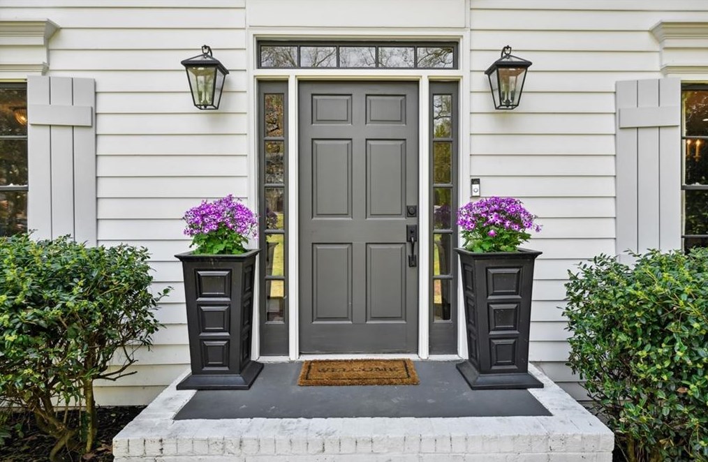 6230 Mountain Brook Way, Atlanta GA  30328-3610 exterior