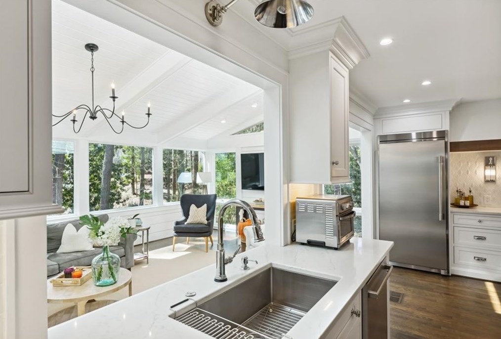 6230 Mountain Brook Way, Atlanta GA  30328-3610 exterior