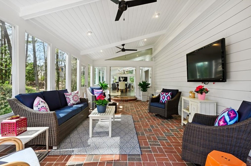 6230 Mountain Brook Way, Atlanta GA  30328-3610 exterior