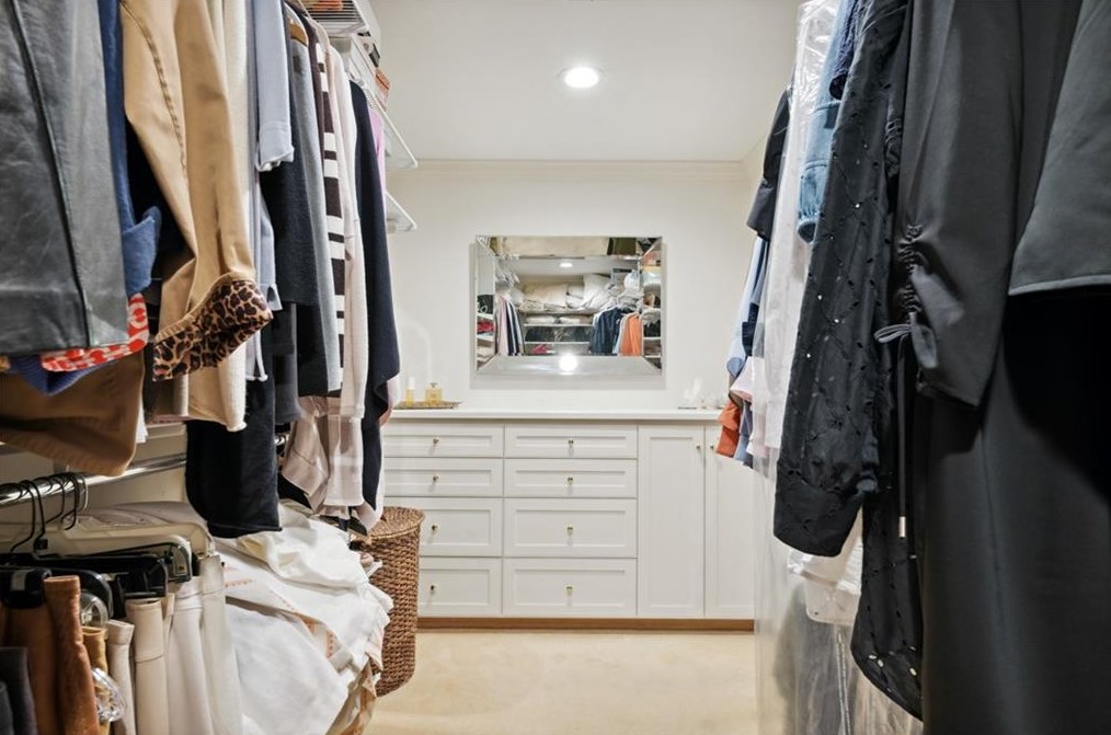 6230 Mountain Brook Way, Atlanta GA  30328-3610 exterior