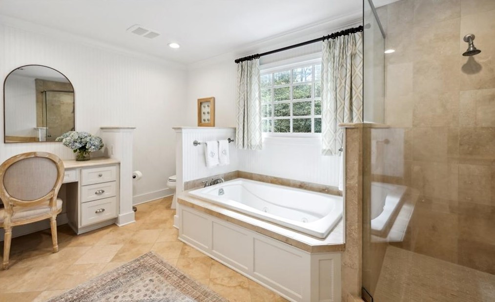 6230 Mountain Brook Way, Atlanta GA  30328-3610 exterior