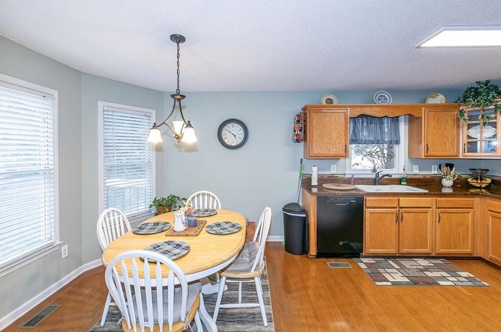 142 Vincent Ct, Dallas GA  30157-7222 exterior