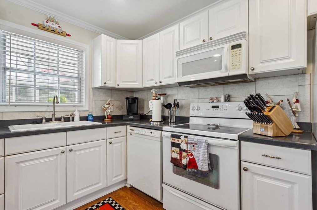 4137 Antler Trl, Smyrna GA  30082-3901 exterior