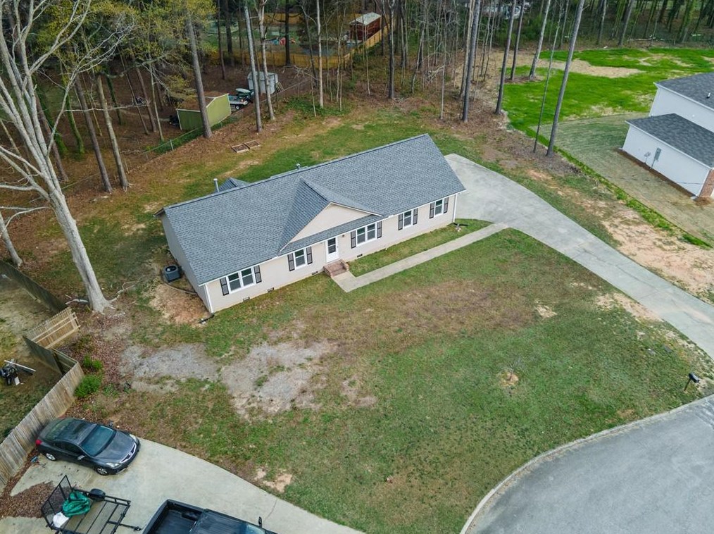 121 Ison Woods Ct, Griffin GA  30224-8911 exterior