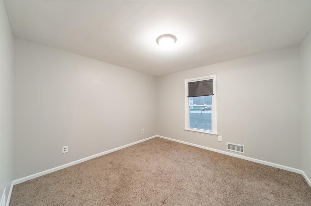 121 Ison Woods Ct, Griffin GA  30224-8911 exterior