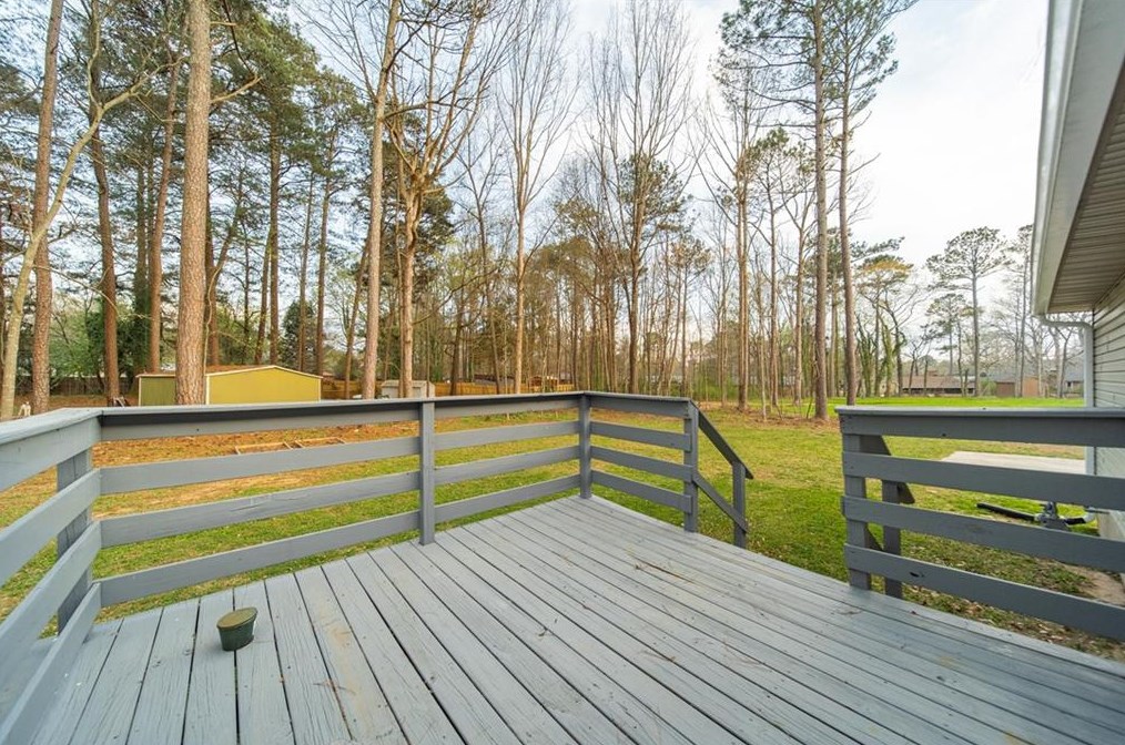 121 Ison Woods Ct, Griffin GA  30224-8911 exterior