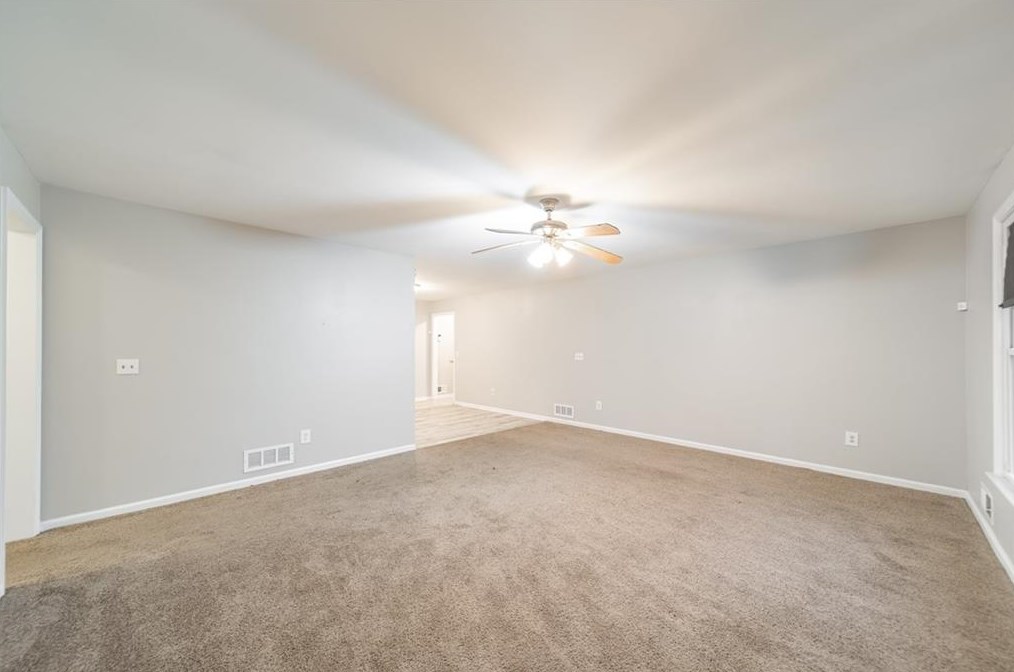 121 Ison Woods Ct, Griffin GA  30224-8911 exterior