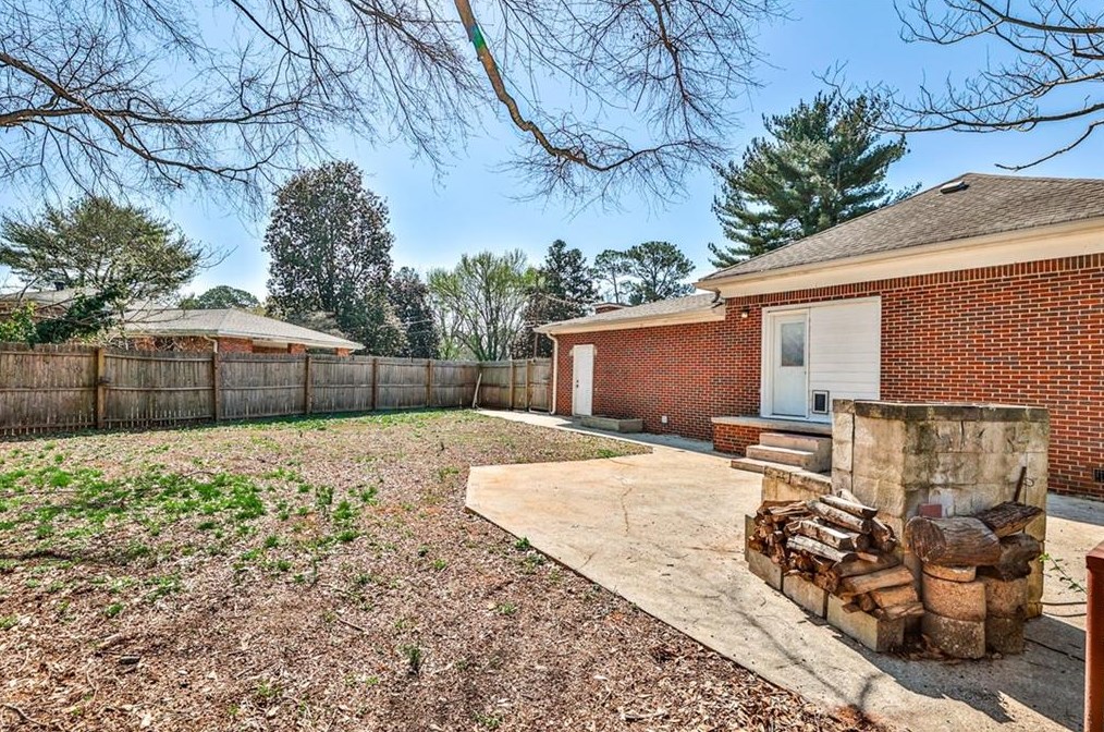 2896 Toney Dr, Decatur GA  30032-5751 exterior