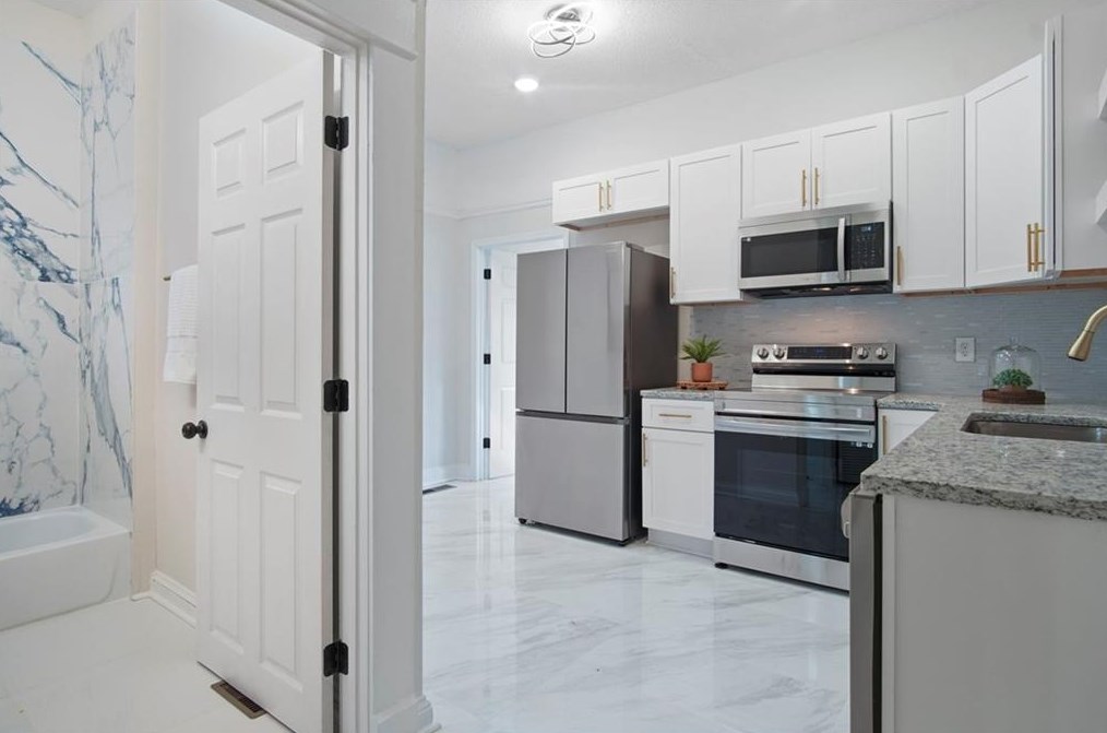 880 Oakhill Ave, Atlanta GA  30310-2856 exterior