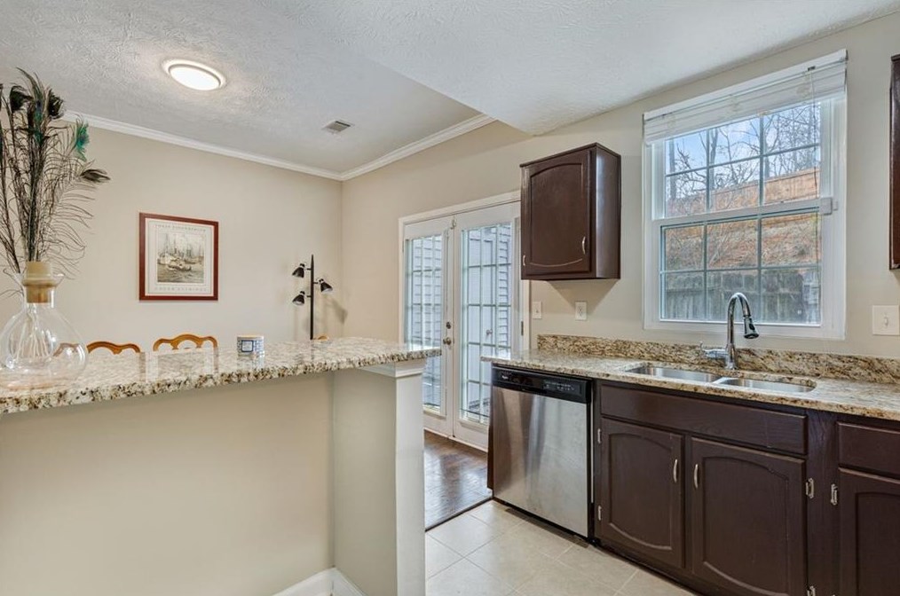 3994 Wolcott Cir, Atlanta GA  30340-4245 exterior