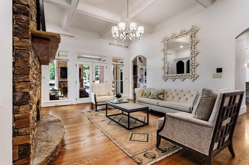 1238 Basnett Dr, Alpharetta GA  30004-0882 exterior