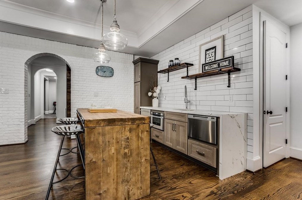 1238 Basnett Dr, Alpharetta GA  30004-0882 exterior