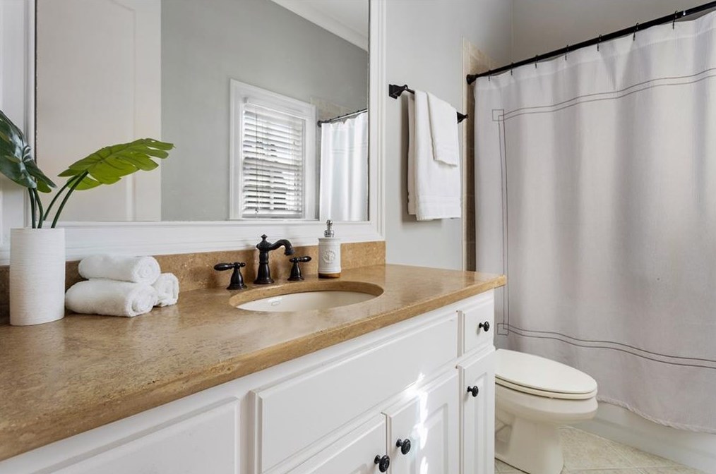 1238 Basnett Dr, Alpharetta GA  30004-0882 exterior