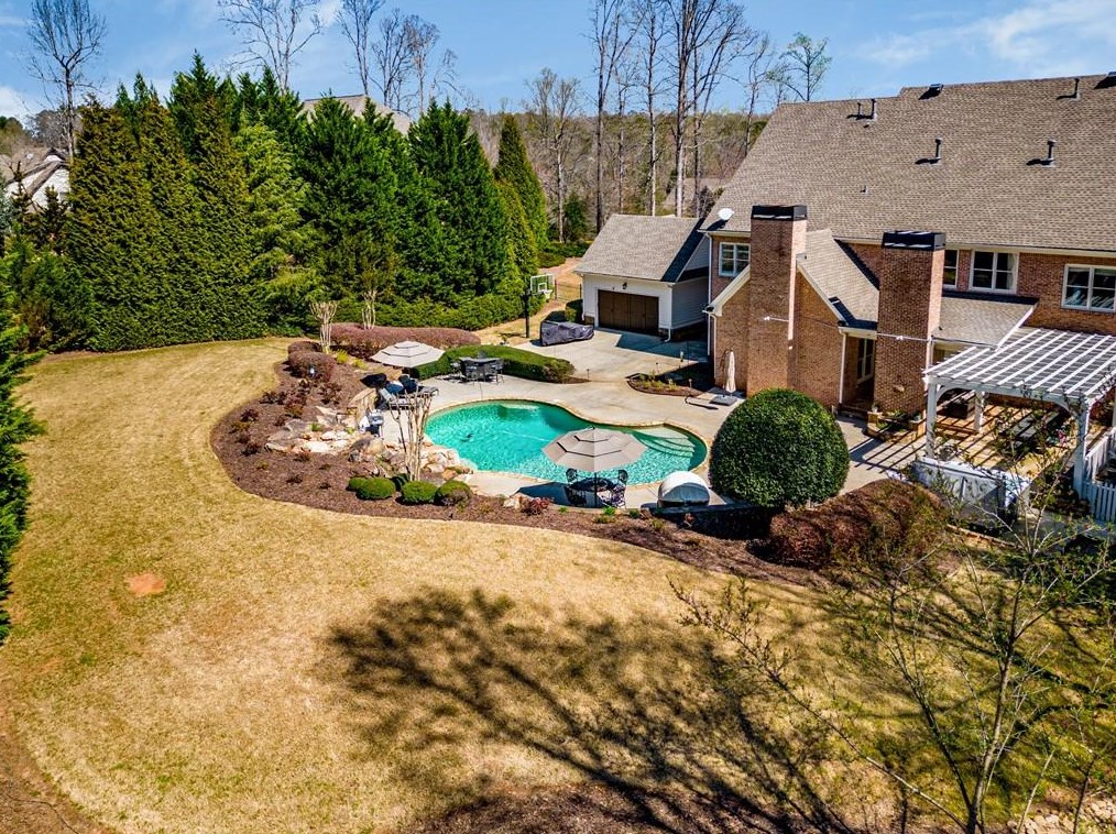 1238 Basnett Dr, Alpharetta GA  30004-0882 exterior