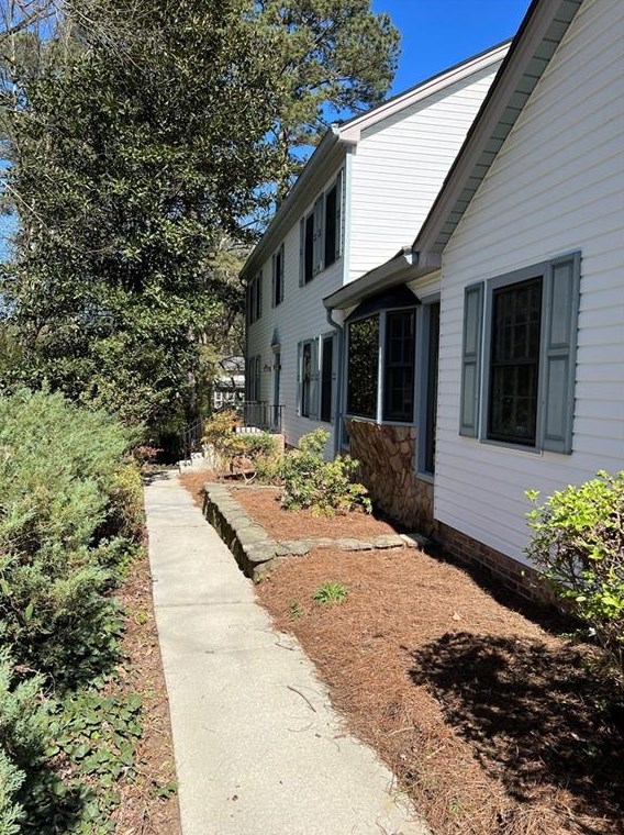 1768 Stonecliff Ct, Decatur GA  30033-1402 exterior