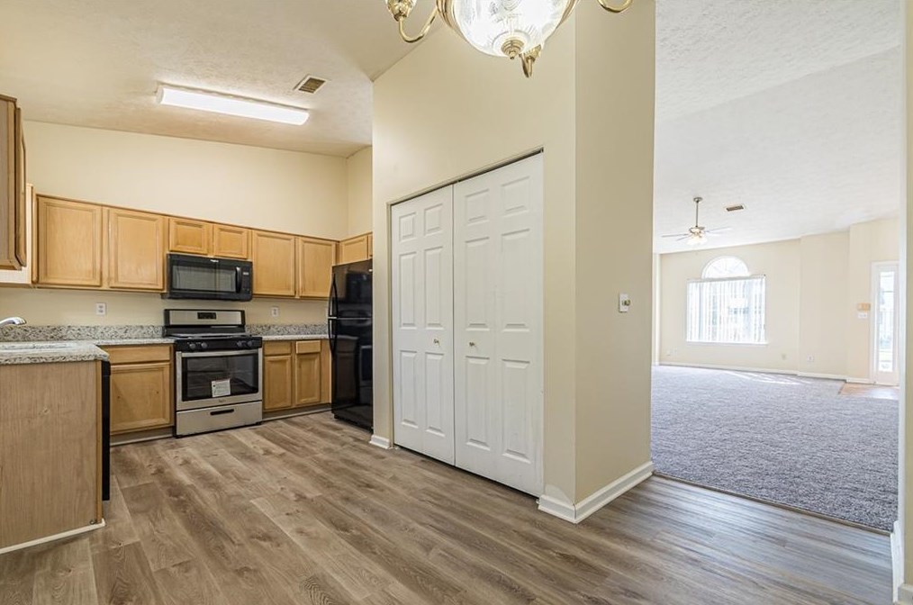 3728 Riverside Pkwy, Decatur GA  30034-4719 exterior