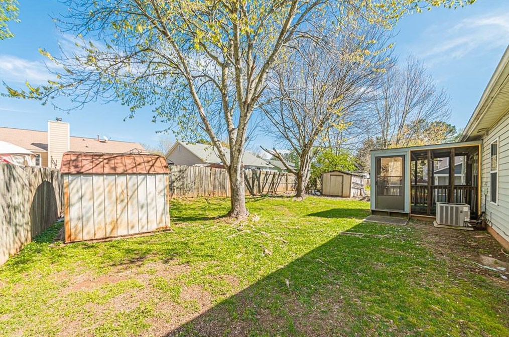 3728 Riverside Pkwy, Decatur GA  30034-4719 exterior