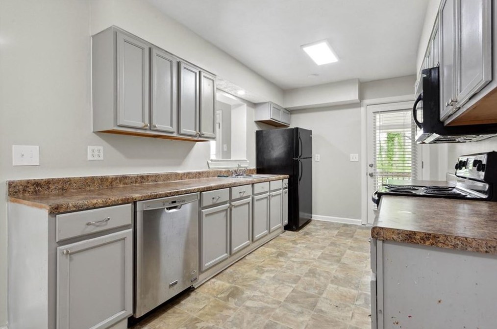 1971 Farris Dr, Decatur GA  30032-7022 exterior