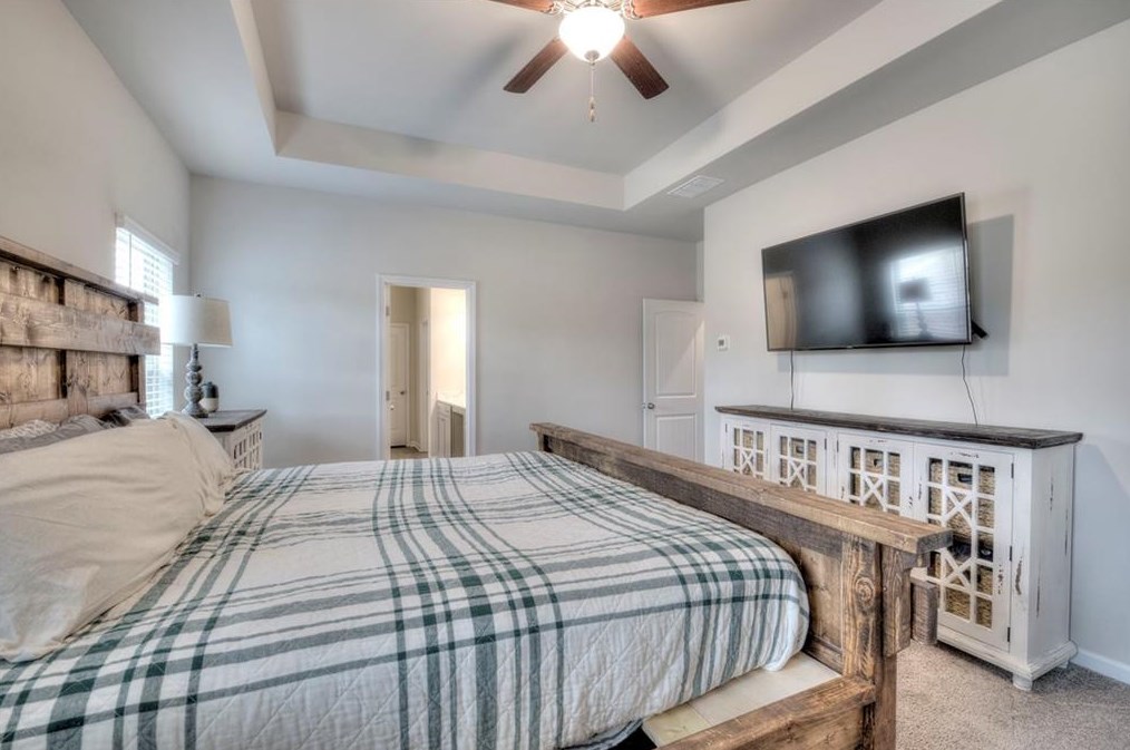 306 Legacy Ln, Calhoun GA  30701-8856 exterior