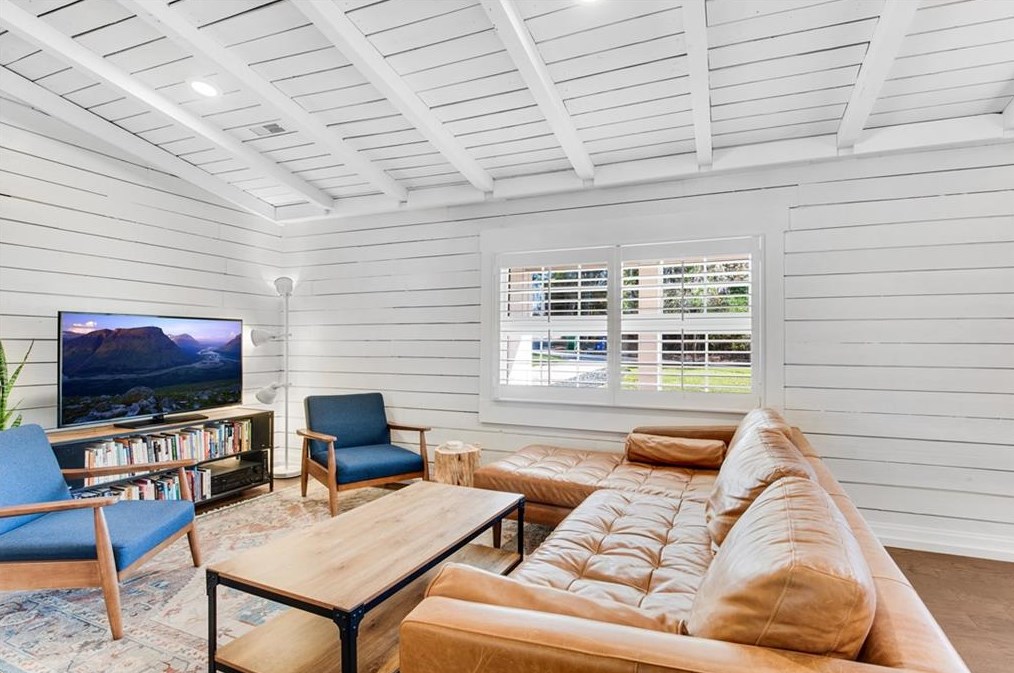 1240 Robinwood Rd, Decatur GA  30033-3207 exterior