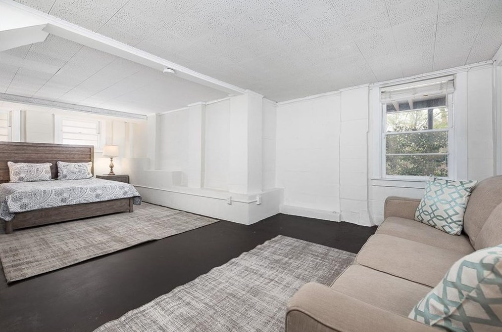 1016 Willivee Dr, Decatur GA  30033-4131 exterior