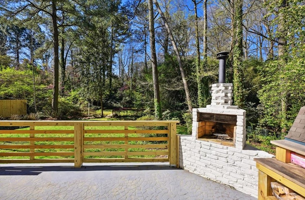 2432 Nancy Ln, Atlanta GA  30345-1923 exterior