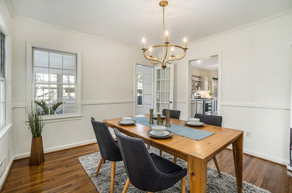 305 Westchester Dr, Decatur GA  30030-1121 exterior