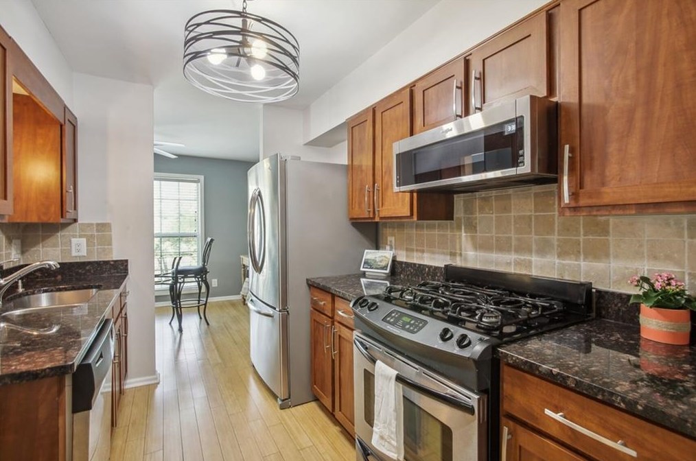 701 Bridge Ln, Smyrna GA  30082-3839 exterior