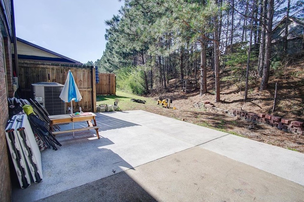 139 Avalon Dr, Calhoun GA  30701-9434 exterior