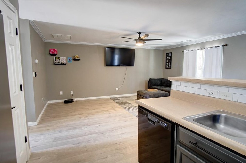 139 Avalon Dr, Calhoun GA  30701-9434 exterior